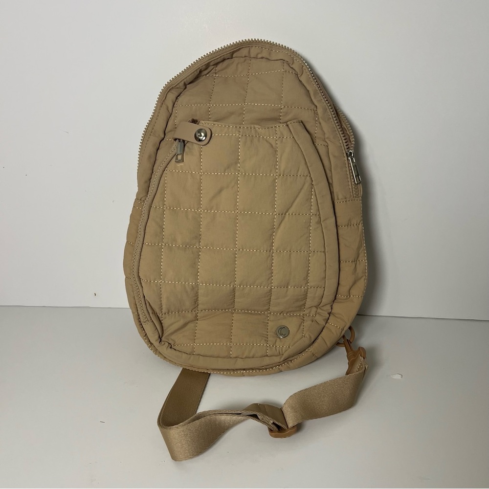 Tan Quilted Pickleball Puffer Sling Bag One Strap Shoulder Backpack - Picture 2 of 10